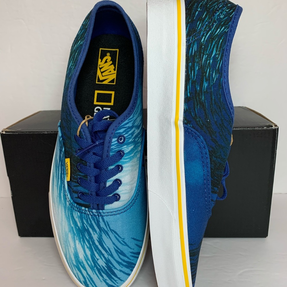 Authentic - Picture 4 of 12